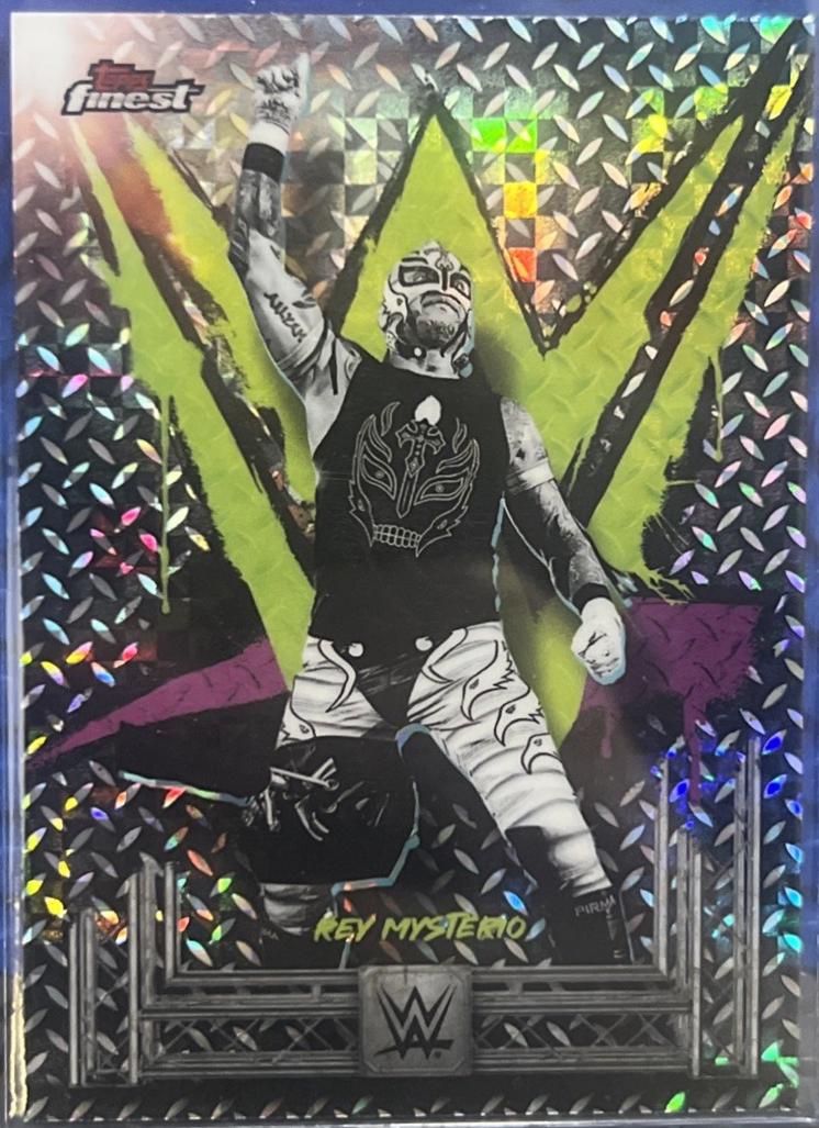 Rey Mysterio [Checkerboard Refractor] #54