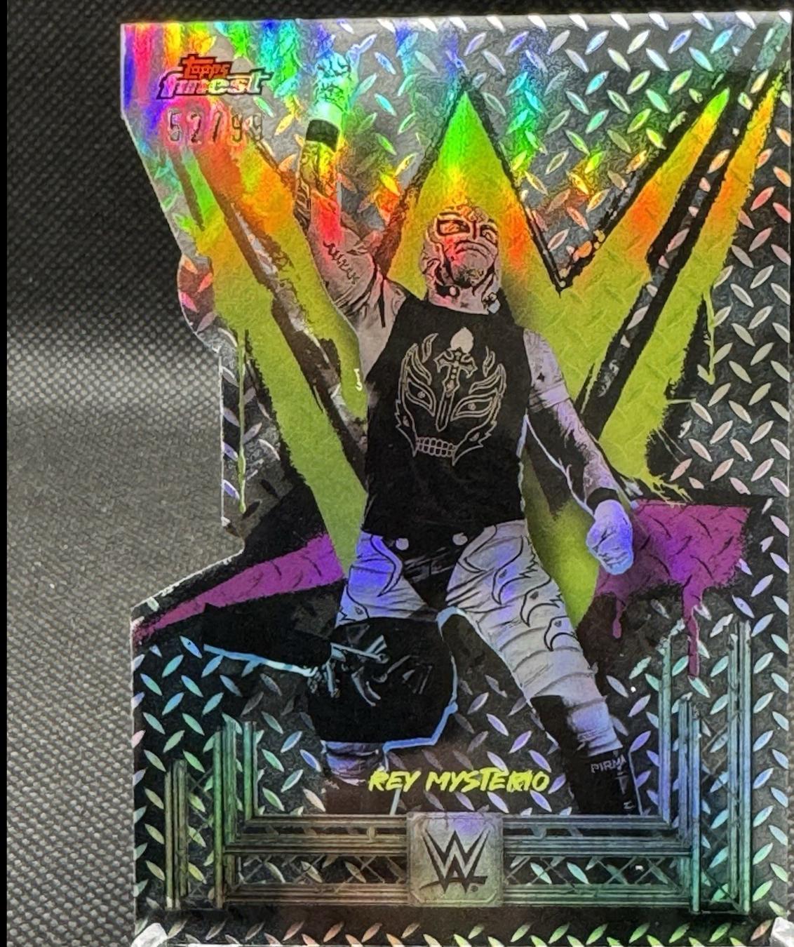 Rey Mysterio [Die-Cut Refractor] #54