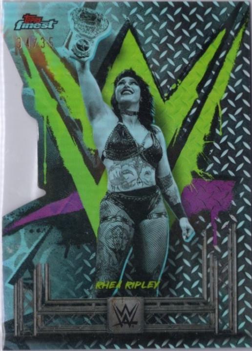 Rhea Ripley [Die-Cut Refractor] #160