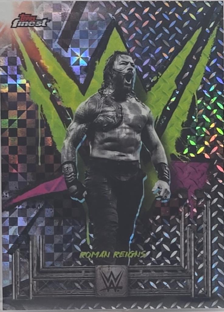 Roman Reigns [Checkerboard Refractor] #101