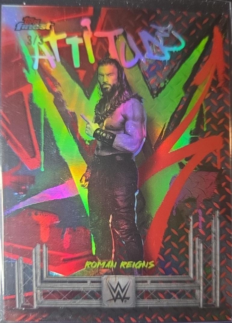 Roman Reigns [Red Refractor] #201