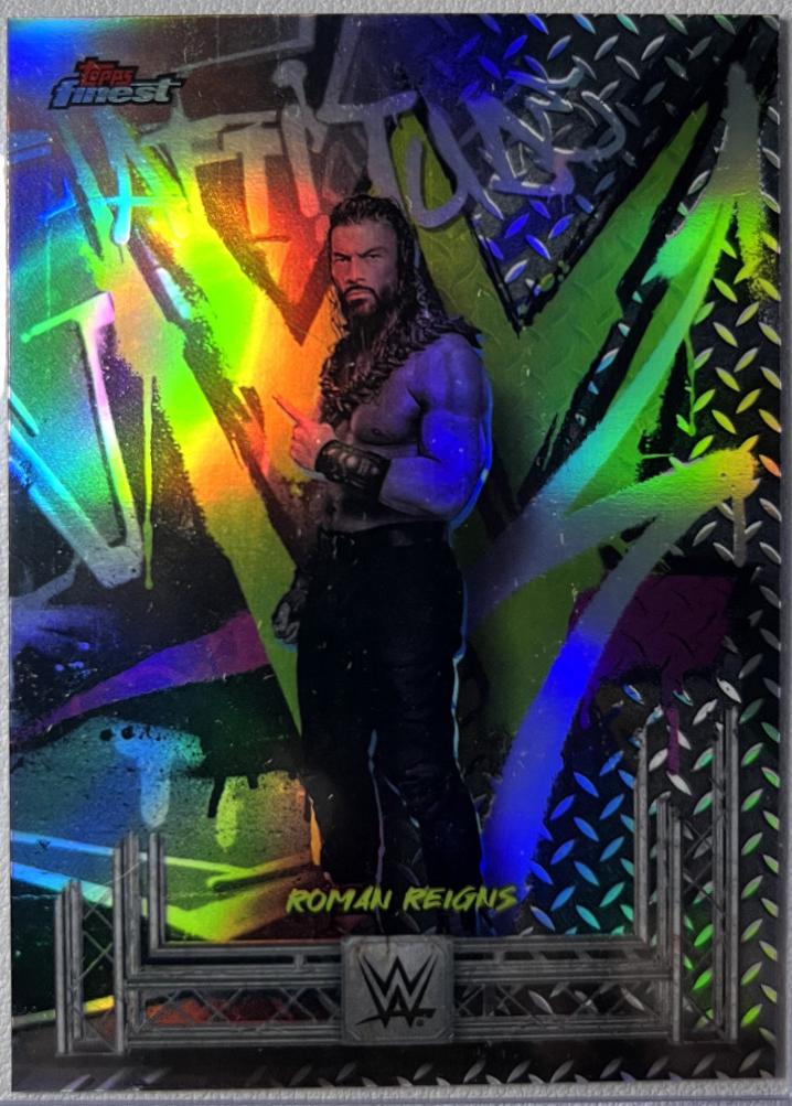 Roman Reigns [Refractor] #201