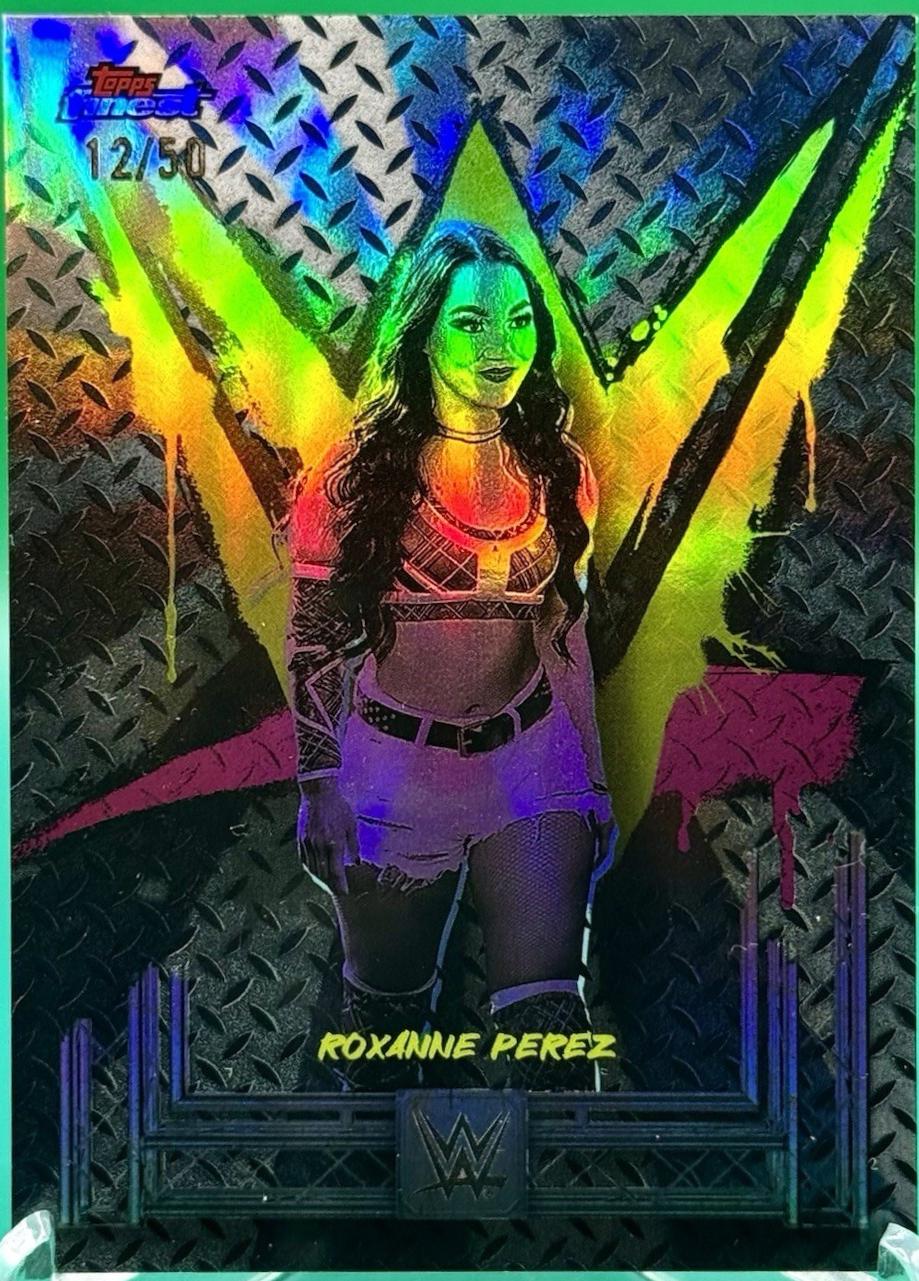 Roxanne Perez [Black Refractor] #53