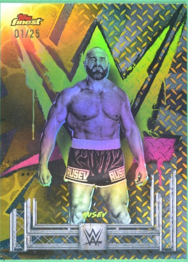 Rusev [Gold Refractor] #145