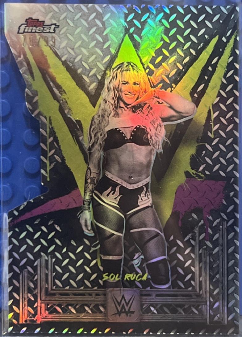 Sol Ruca [Die-Cut Refractor] #97