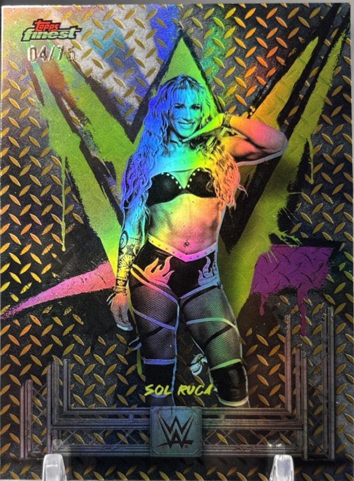 Sol Ruca [Gold Refractor] #97
