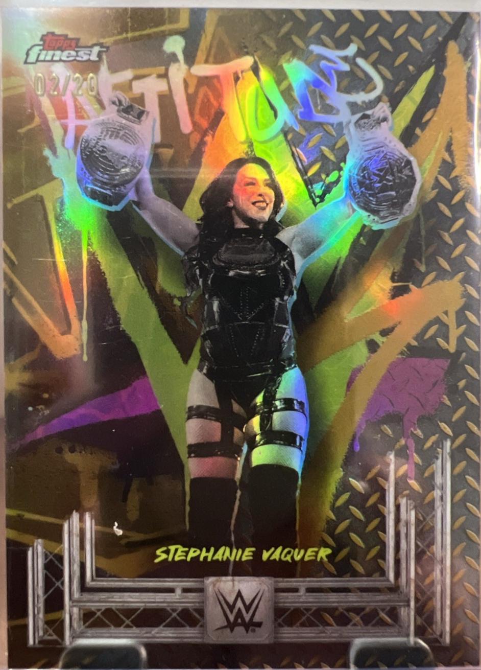 Stephanie Vaquer [Gold Refractor] #247