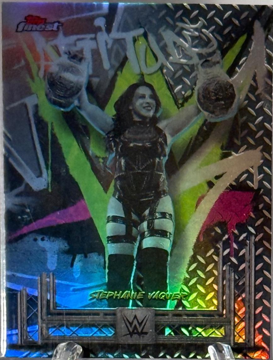 Stephanie Vaquer [Refractor] #247