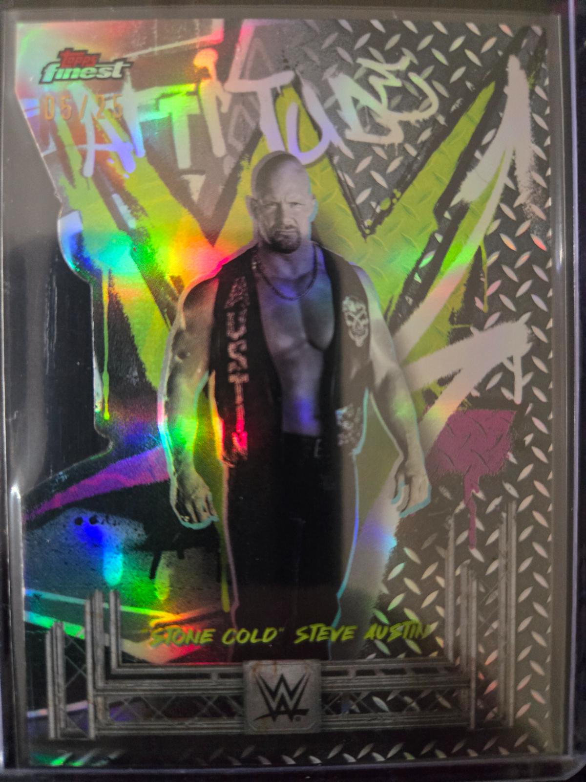 Stone Cold Steve Austin [Die-Cut Refractor] #202