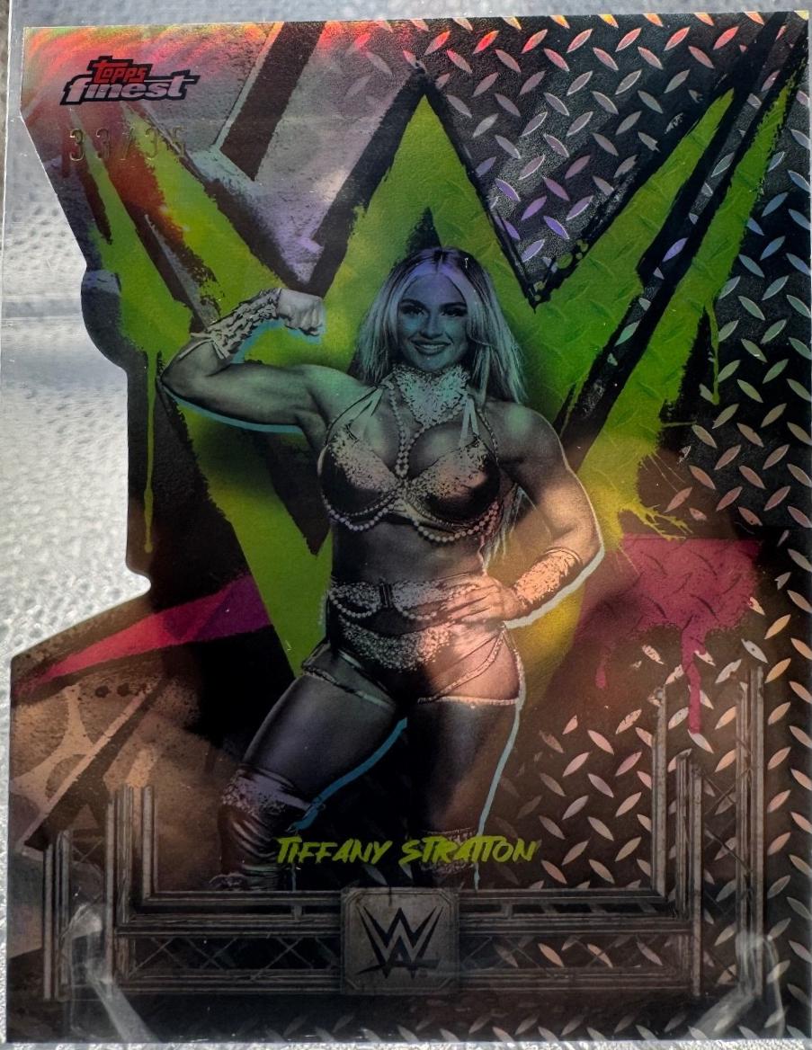 Tiffany Stratton [Die-Cut Refractor] #193