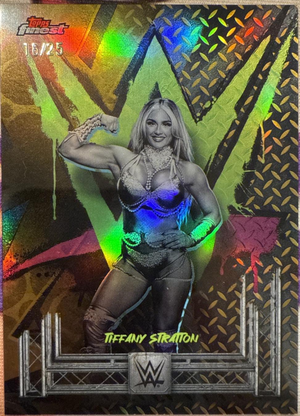 Tiffany Stratton [Gold Refractor] #193