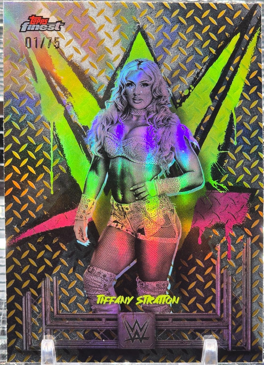 Tiffany Stratton [Gold Refractor] #93