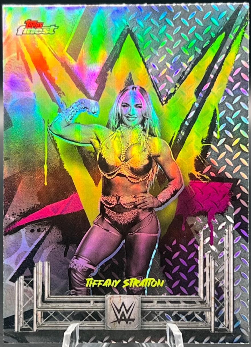 Tiffany Stratton [Refractor] #193