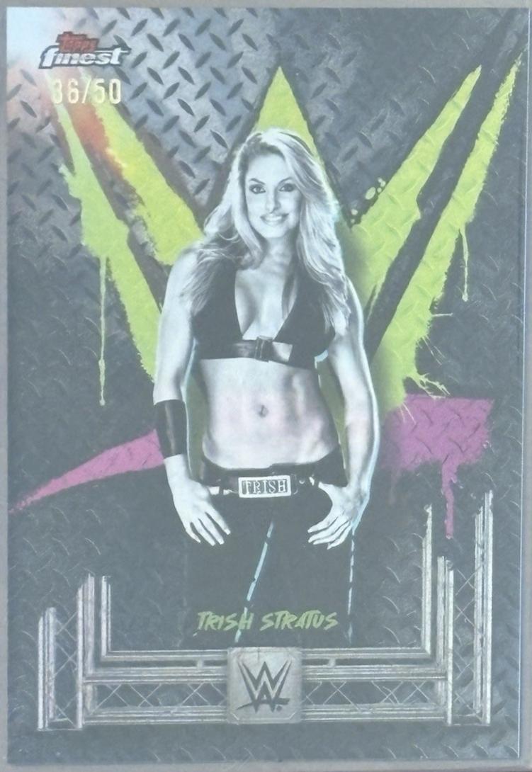Trish Stratus [Black Refractor] #14