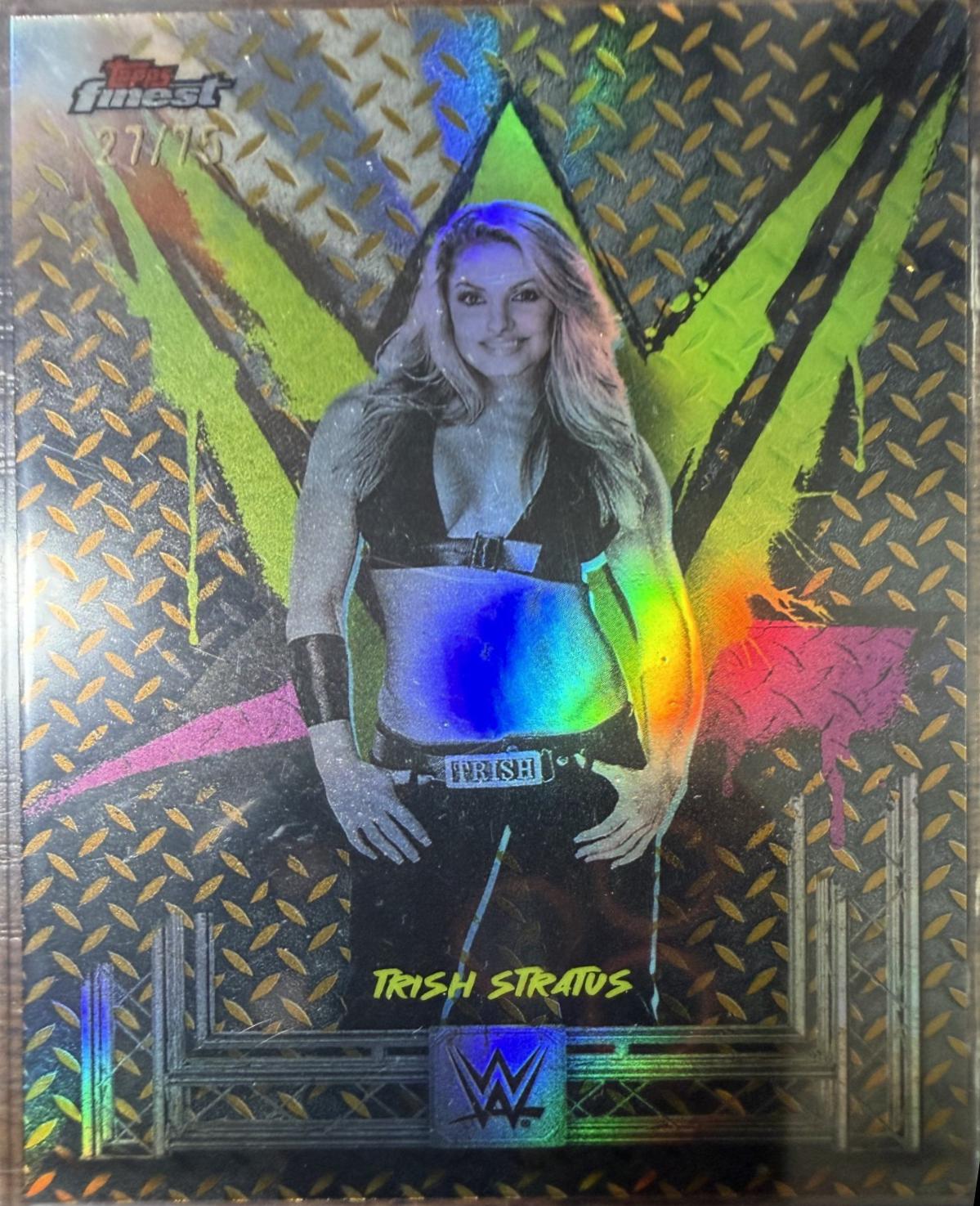 Trish Stratus [Gold Refractor] #14