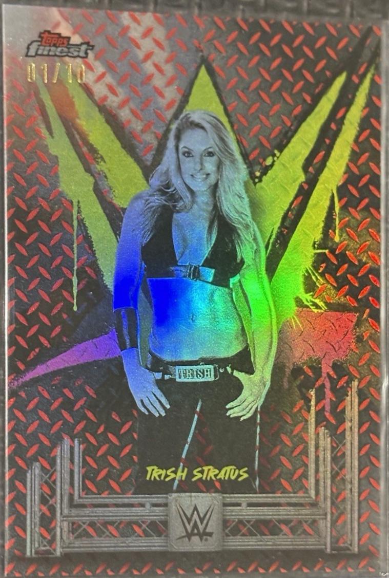 Trish Stratus [Red Refractor] #14