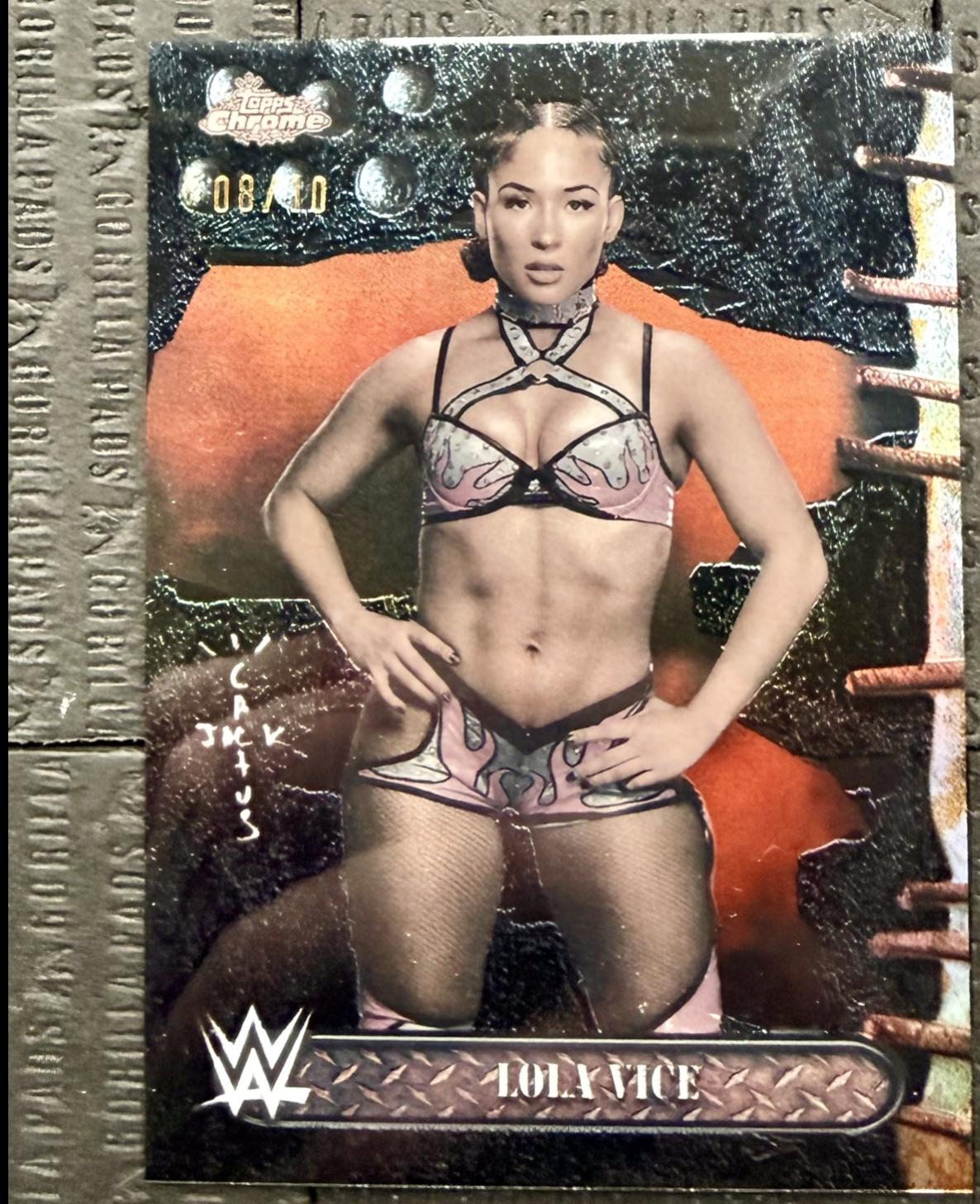 Lola Vice [Black Refractor] #45