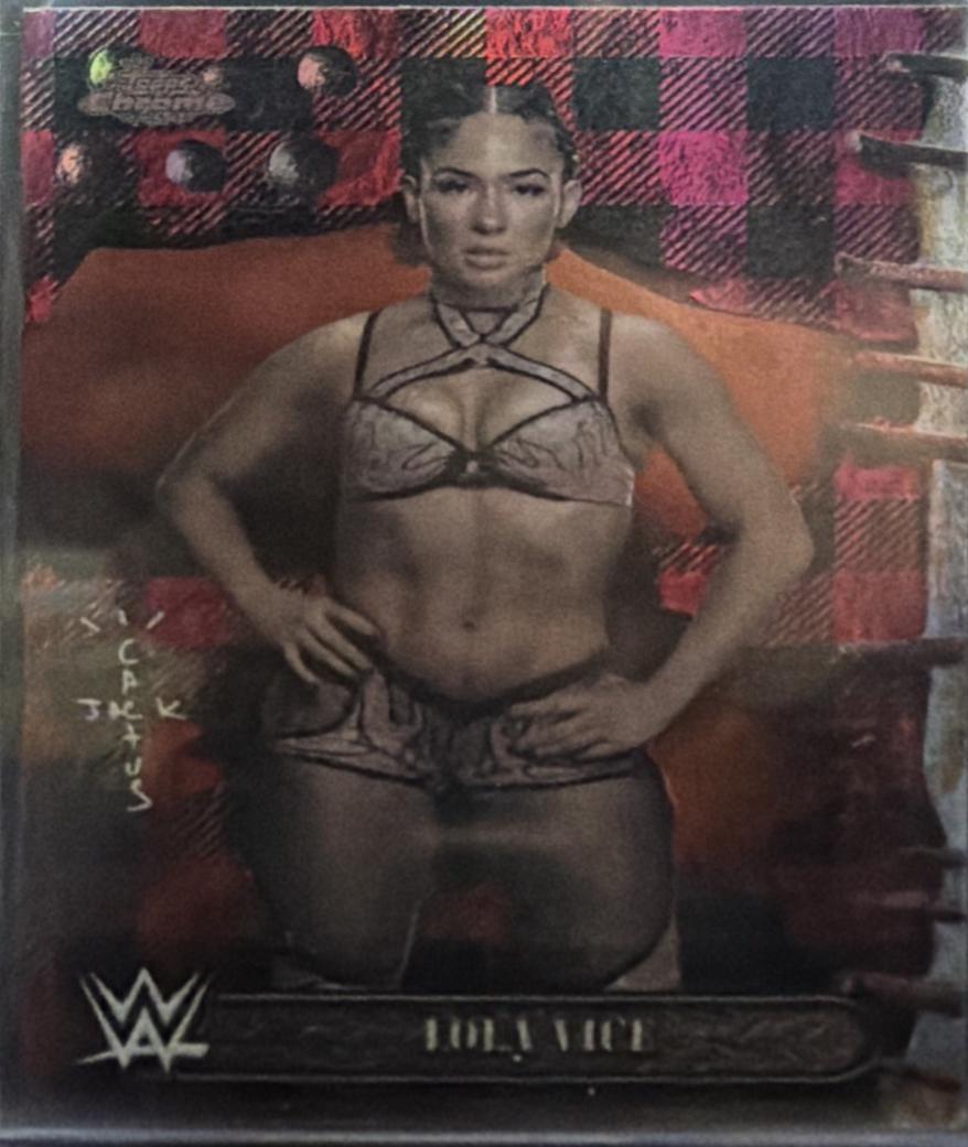 Lola Vice [Red Black Refractor] #45