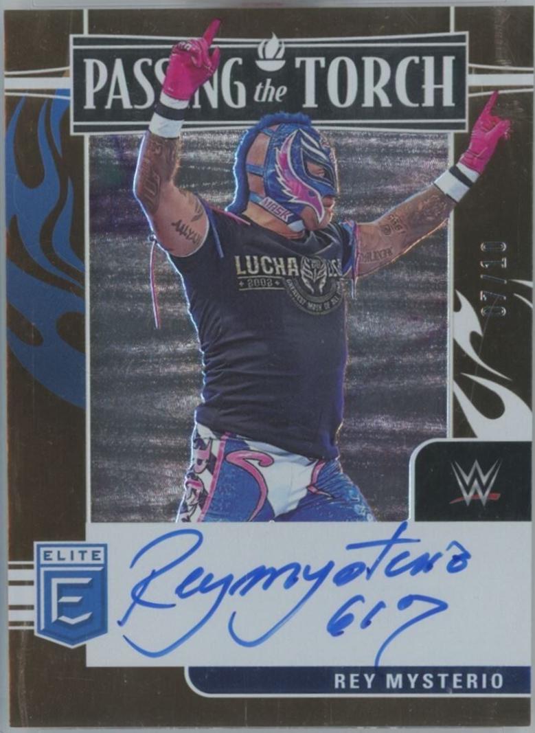 Dirty Dominik Mysterio / Rey Mysterio [Gold] #9