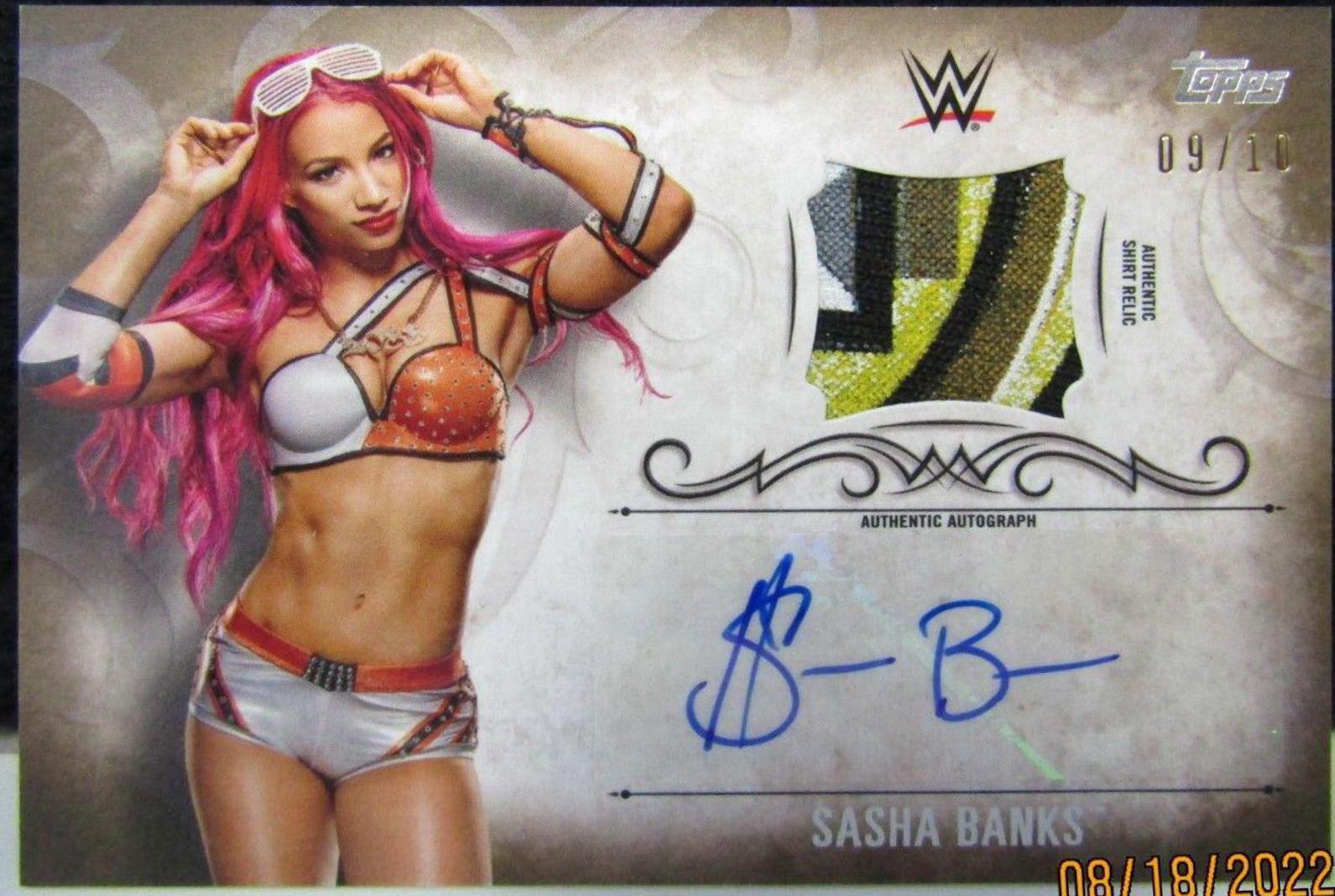 Sasha Banks [Gold] #UA-SB