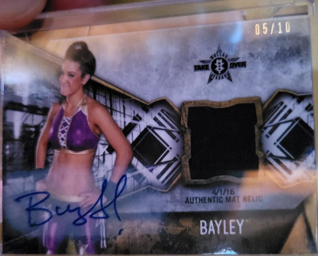 Bayley [Gold Autograph] #5