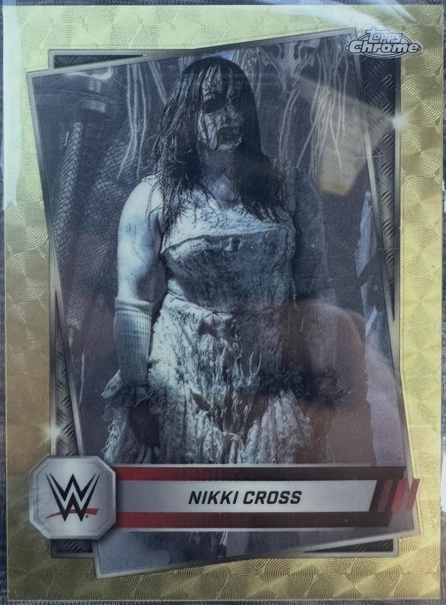 Nikki Cross [Superfractor] #75