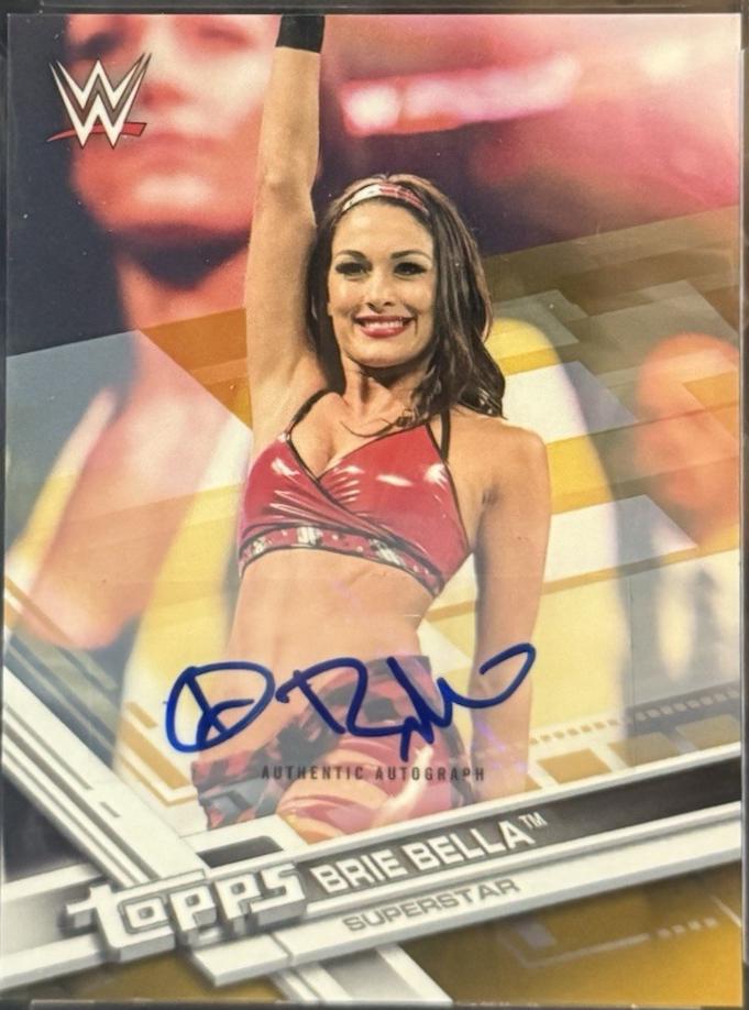 Brie Bella [Gold Autograph] #102
