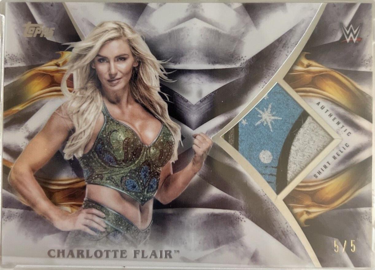 Charlotte Flair [Gold] #UR-CF