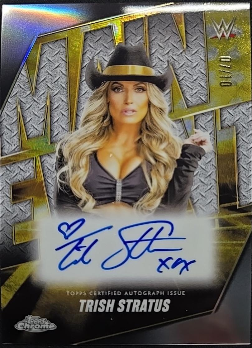 Trish Stratus [Black Refractor] #MEA-TSS