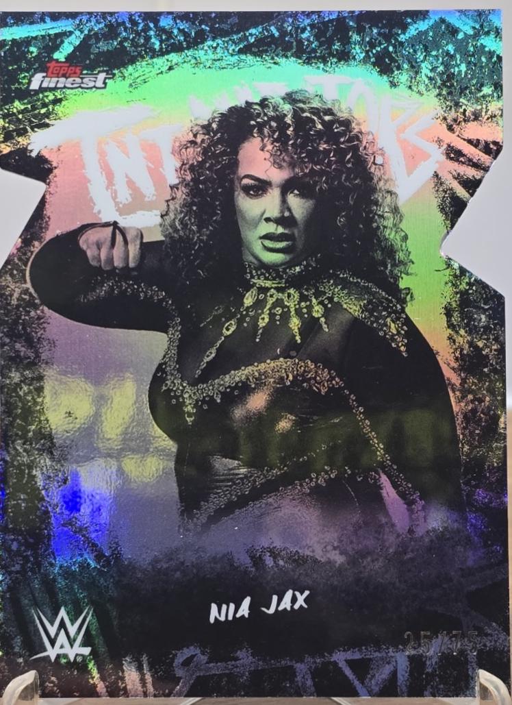 Nia Jax [Die-Cut Refractor] #INT-NJ