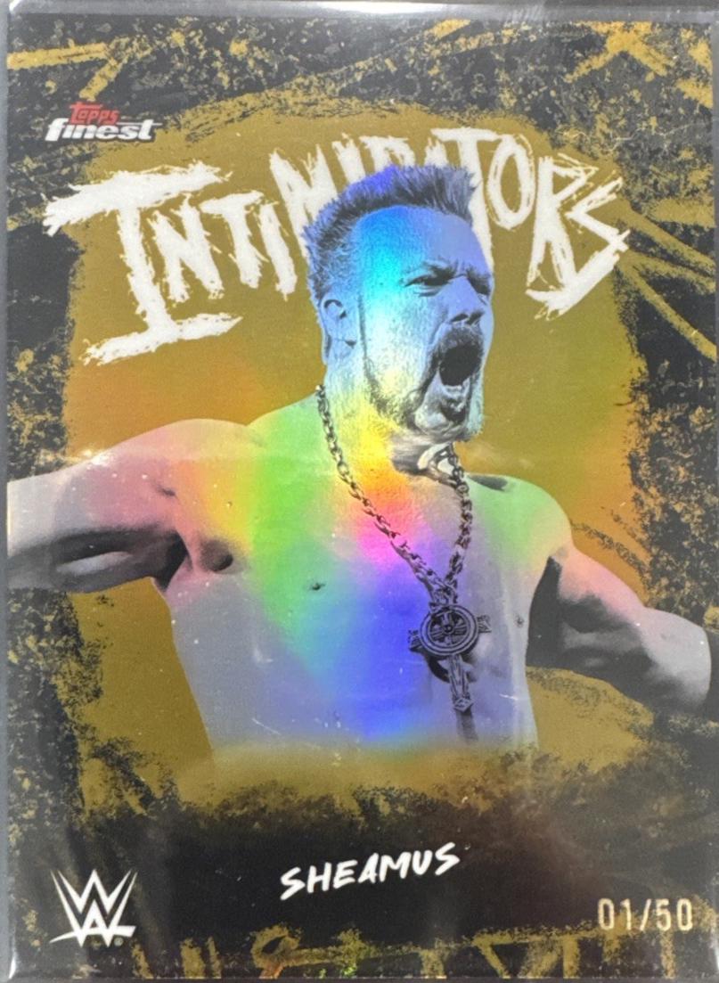 Sheamus [Gold Refractor] #INT-SM