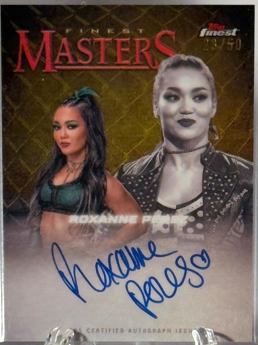 Roxanne Perez [Gold Refractor] #FM-ROX