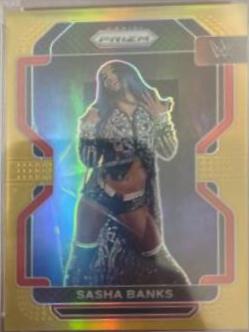 Sasha Banks [Gold Prizm] #8