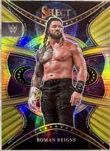 Roman Reigns [Gold Prizm] #15