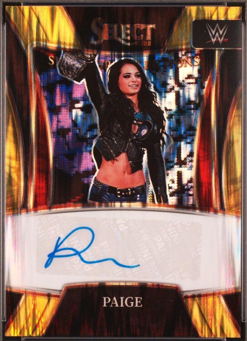 Paige [Gold Flash Prizm] #SN-PGE