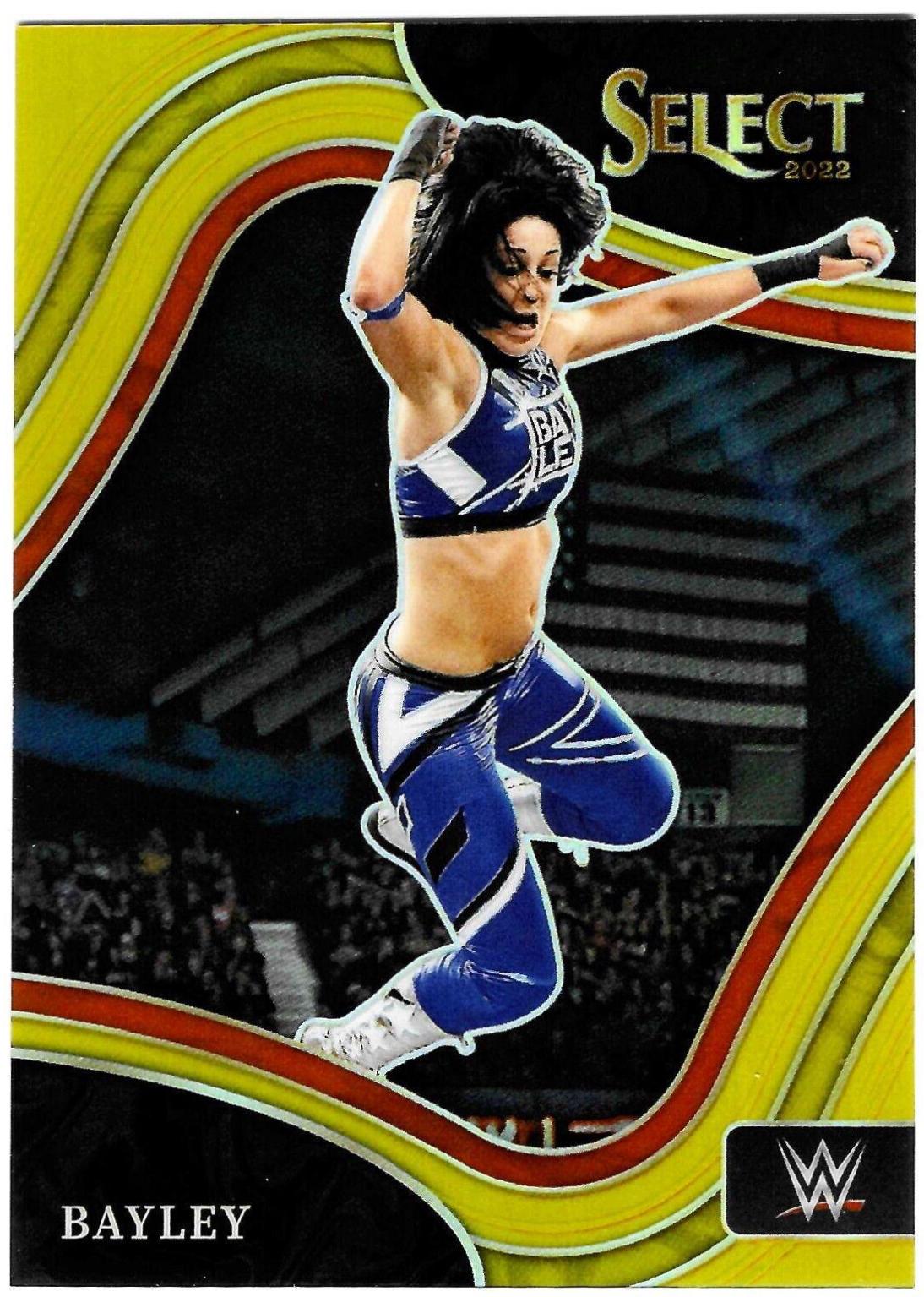 Bayley [Gold Prizm] #272
