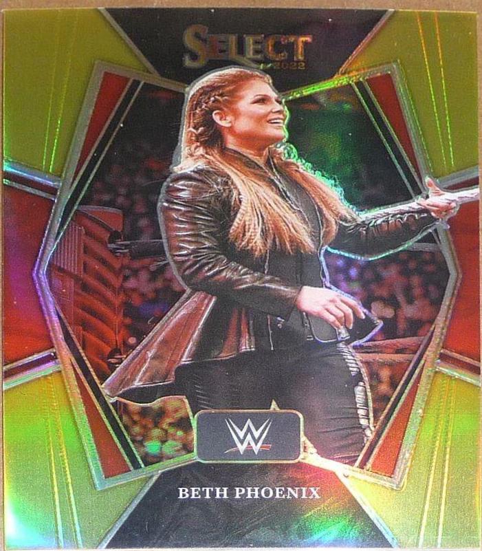 Beth Phoenix [Gold Prizm] #187