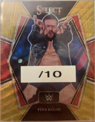 Finn Balor [Gold Prizm] #117