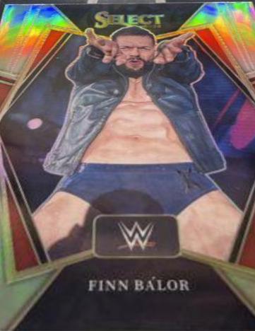 Finn Balor [Silver Prizm] #117