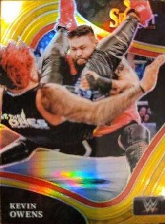 Kevin Owens [Gold Prizm] #250