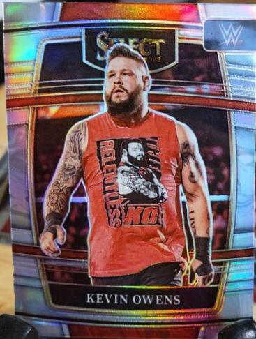 Kevin Owens [Silver Prizm] #32