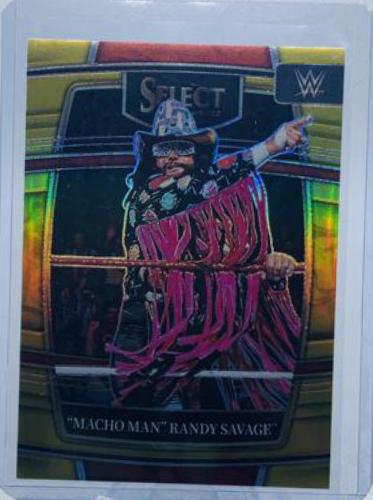 Macho Man Randy Savage [Gold Prizm] #72