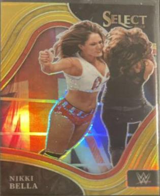 Nikki Bella [Gold Prizm] #203