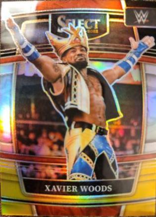 Xavier Woods [Gold Prizm] #42