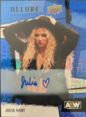 Julia Hart [Autograph Blue] #148