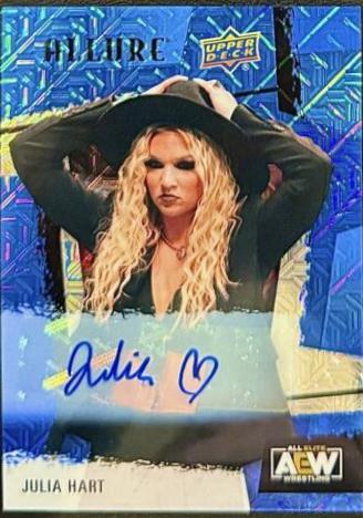 Julia Hart [Autograph Blue] #15