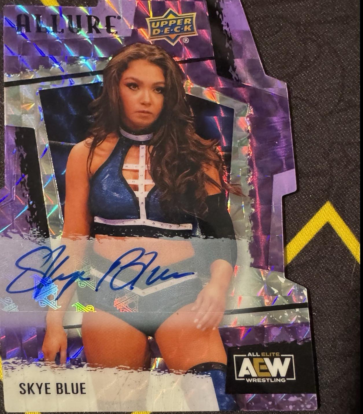 Skye Blue [Autograph Purple Diamond] #66