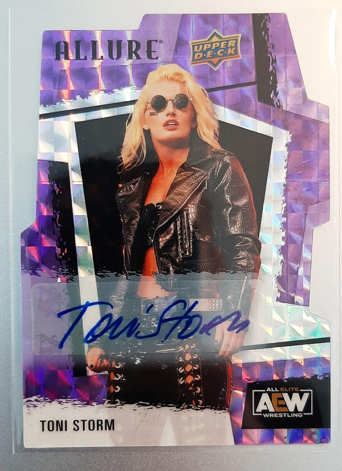 Toni Storm [Autograph Purple Diamond] #87