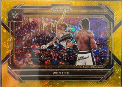 Wes Lee [Under Card Gold] #33