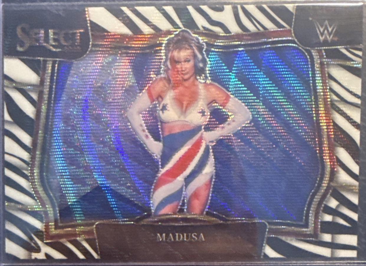 Madusa [Zebra] #300